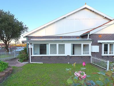 32 Segenhoe Street, Arncliffe