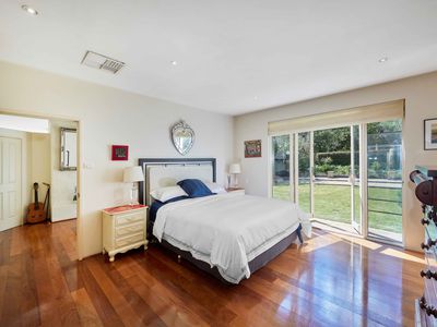 10 Ferrier Street, Mount Macedon