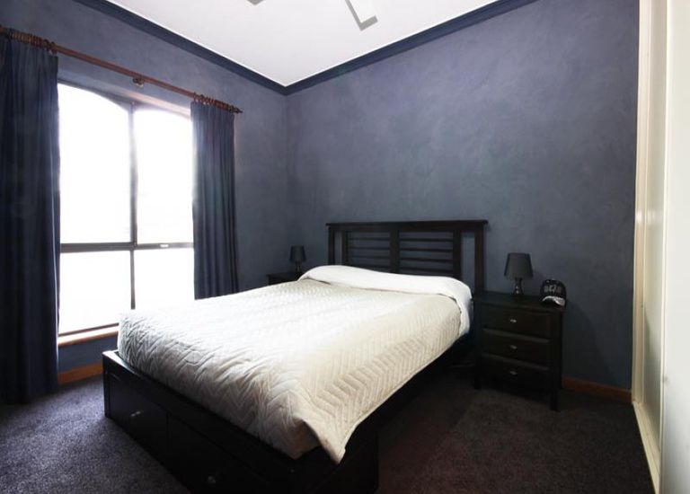 2 Everard Court, West Lakes