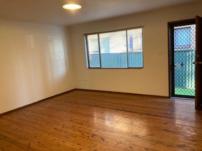 2 / 31 Carlotta Crescent, Kemblawarra
