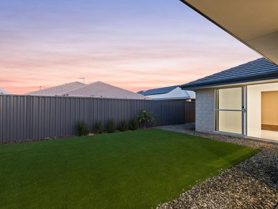 15 Clarendon Approach , Baldivis