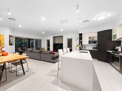 18 Baychester Place, Wakerley
