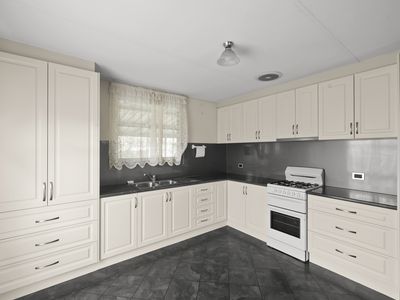 40 Howe Street, Seymour