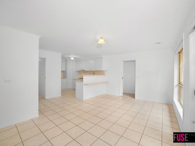 19 Rosewood Glen, Jerrabomberra