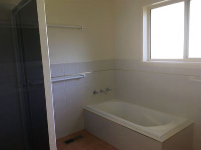 53 Golden Wattle Drive, Ulladulla