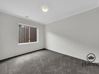 9 Grande Belmond Ave, Clyde