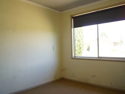 6 Felstead Avenue, Horsham