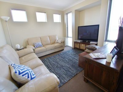 43 Mullins Way, Yanchep