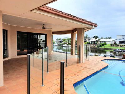 35 Ferrymans Court, Helensvale