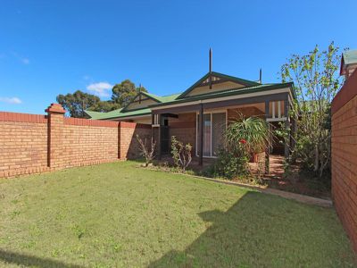 7 / 10 Davidson Street, Kalgoorlie