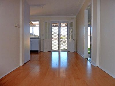 135 Stoney Creek Rd, Beverly Hills