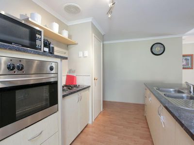 26 Hedgeley Way, Canning Vale