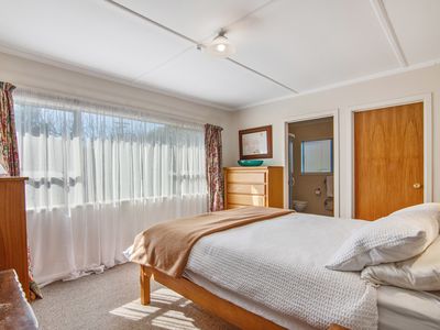 72 Neale Avenue, Stoke
