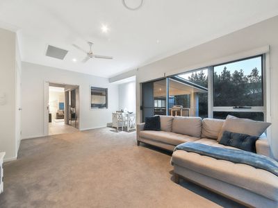 14 Macquarie Street, Wakerley