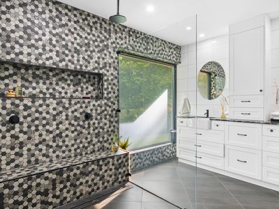 42-44 Osprey Close, Bayview Heights