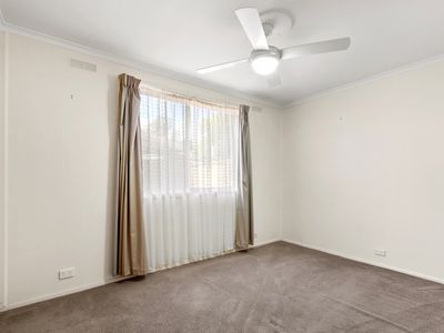 6 Indra Court, Sale