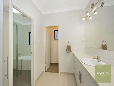 30 Shoalmarra Drive, Mount Low