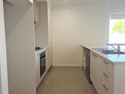 9 Helmore Road, Jacobs Well