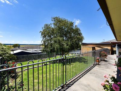 11 Hutchesson Street, Millicent