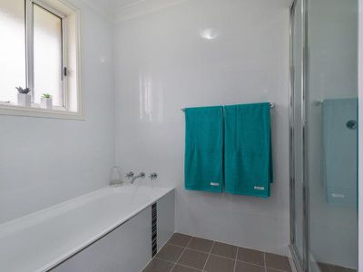 11 Karabul Road, St Helens Park