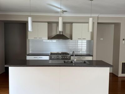 5 CARABEEN PLACE, Aintree