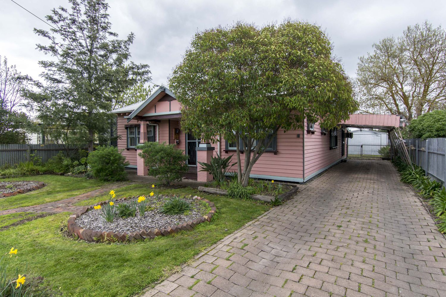 4 Edward Street, Horsham