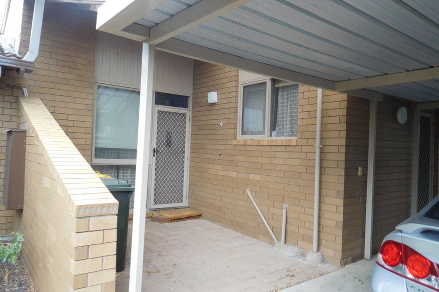 4 / 9 Begg Street, Horsham