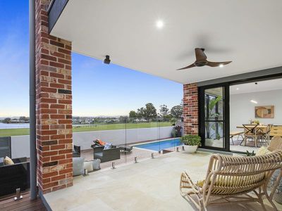 90 Bamboo Avenue, Benowa
