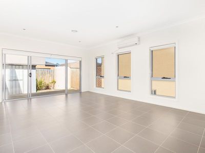 2 / 49 Hope Way, Tarneit