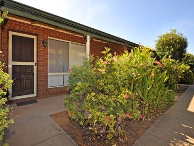 10 / 11 Piesse Street, Boulder