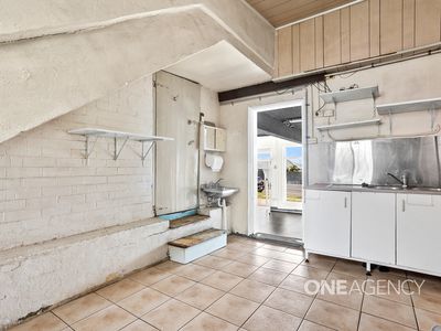 300 NORTHCLIFFE DRIVE, Lake Heights