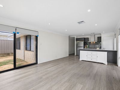 34 Gallon Way, Byford