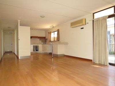 2 / 5 Aloota Crescent, Ocean Shores