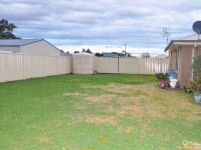 17 William Farrier Drive, Dubbo