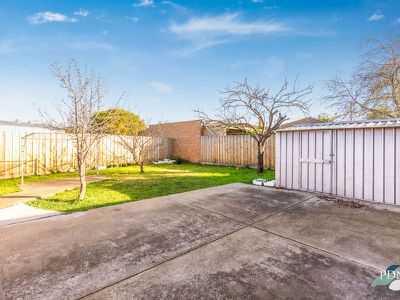 2 / 3 Perkins Avenue, Hoppers Crossing