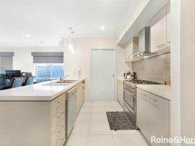 9 Talisker Street, Tarneit