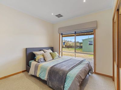 80 Main Rd, Tallarook