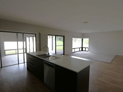 38 Saint Andrews Drive, Worrolong