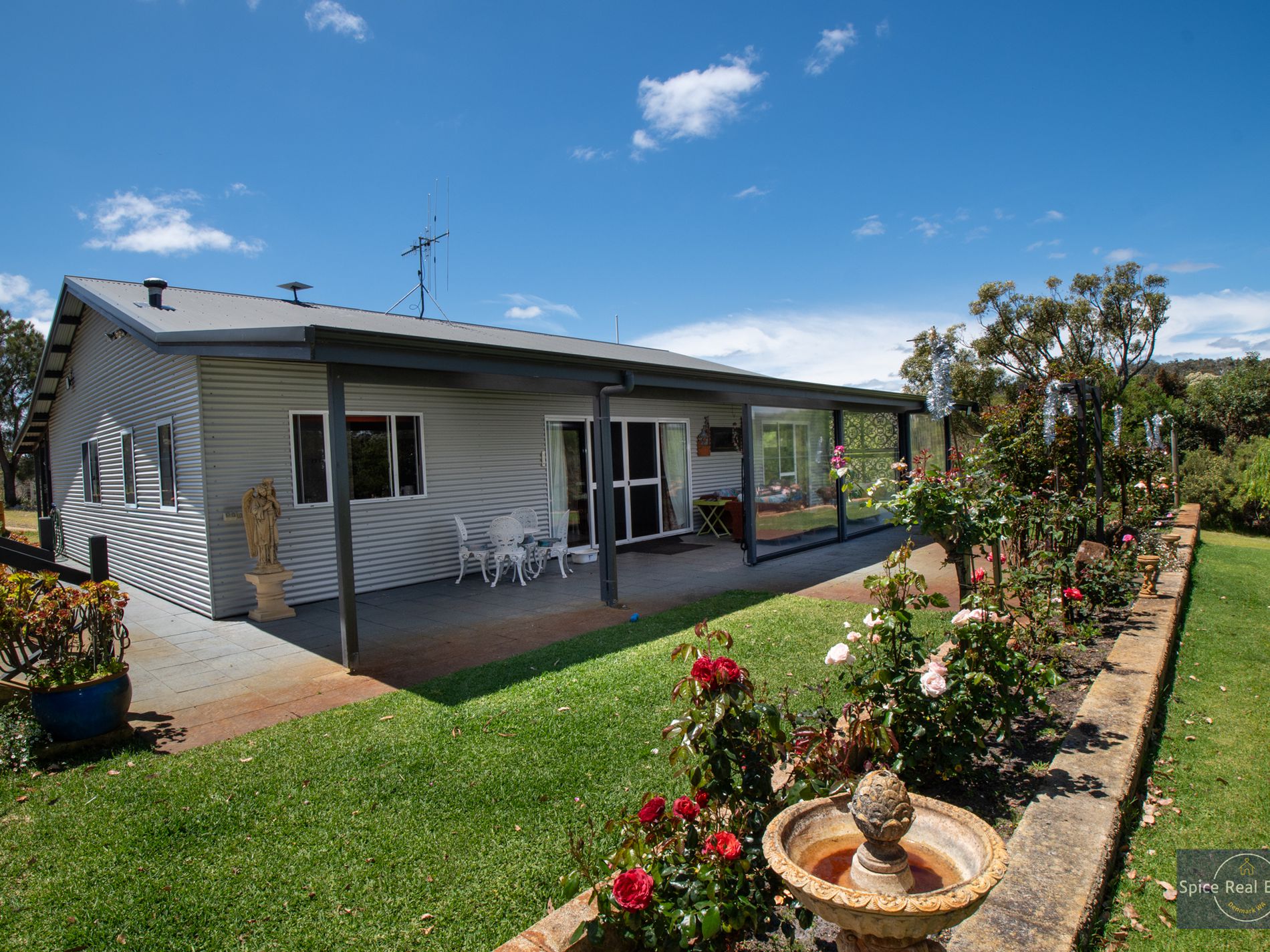 180 Woodward Heights, Hay