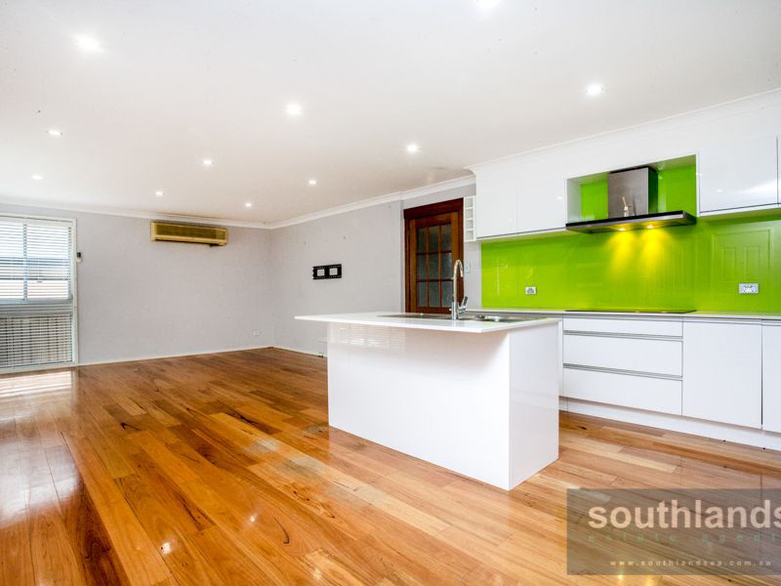 8 Timaru Grove, SOUTH PENRITH