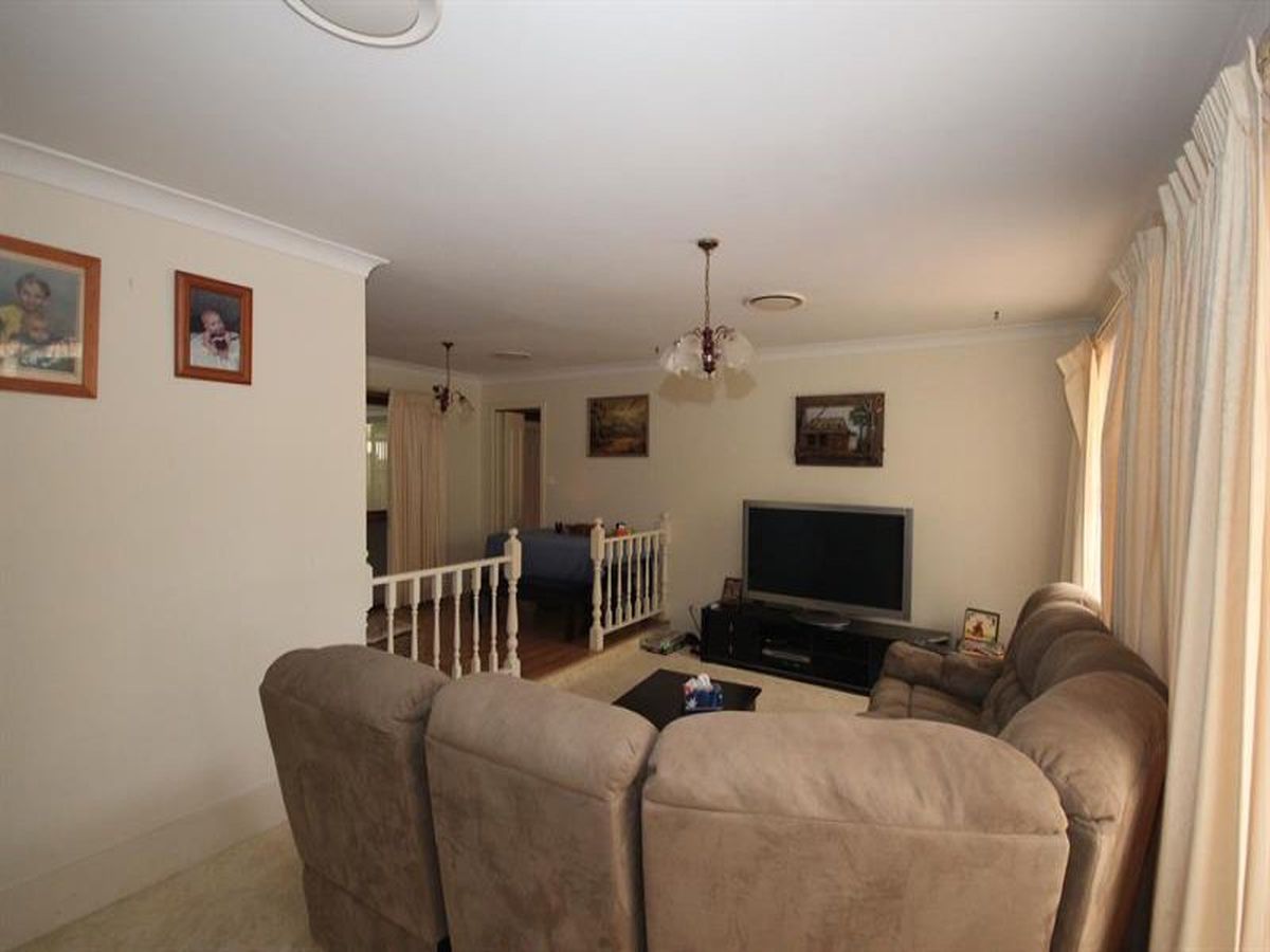21 Tonia Ave, Salt Ash, Salt Ash - Thumbnail 5