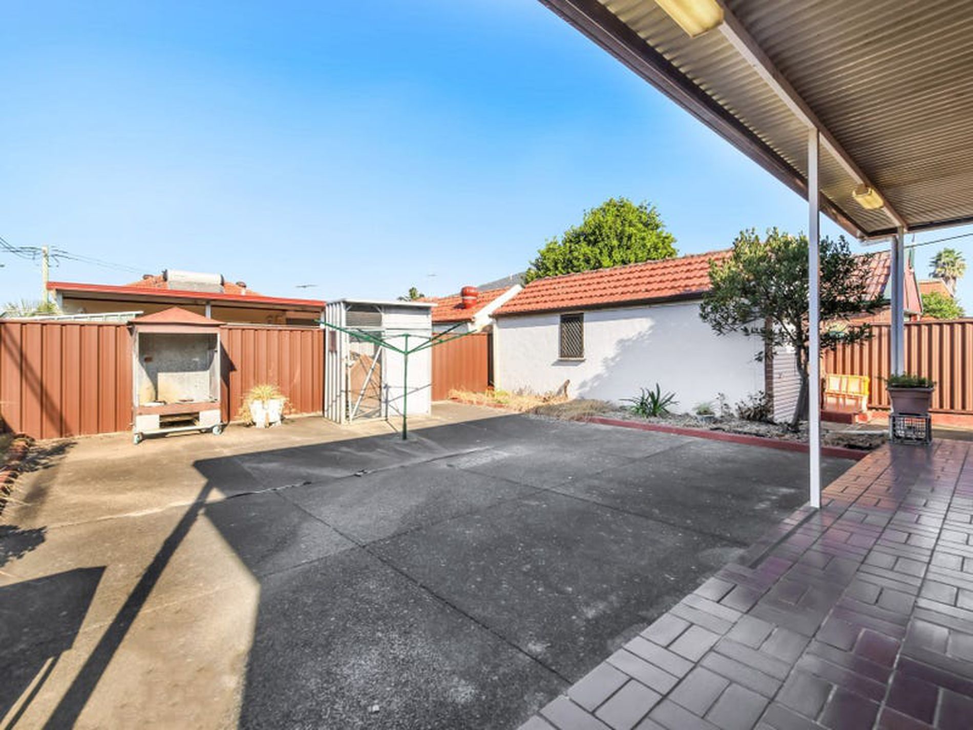 16 Robinson Street, Eastlakes