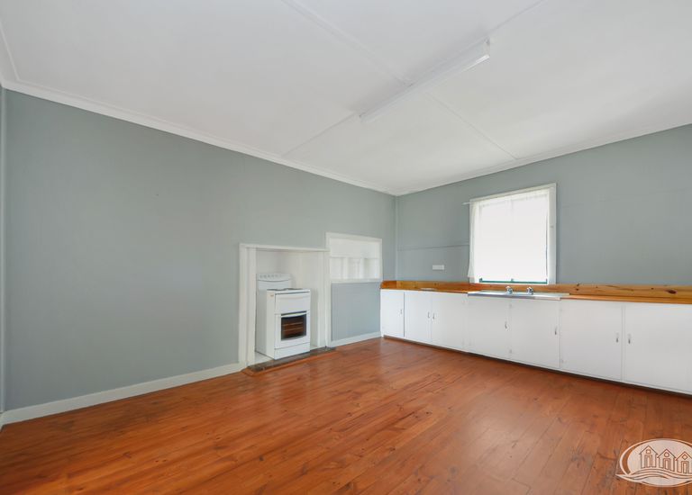 6 Valmai Avenue, Portland