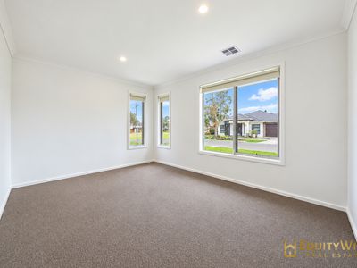 29 Praline Street, Manor Lakes