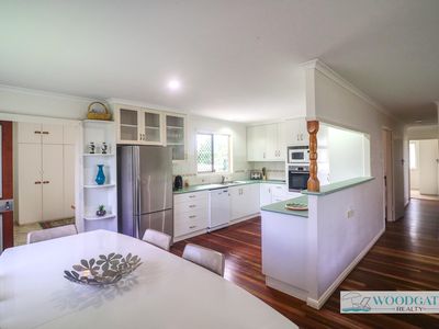 101 Esplanade, Woodgate