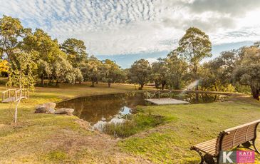 21 Sugarloaf Road, Beaconsfield Upper