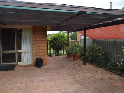 9 Bluegum Street, Forbes