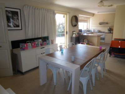 19 Decastella Drive, Horsham