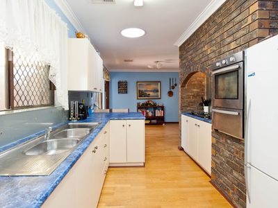 *9 Shaftesbury Avenue, Alexander Heights