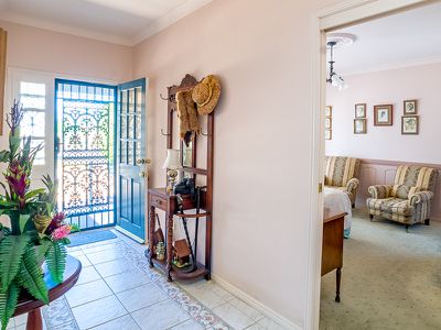 6 Daphne Court, Torquay